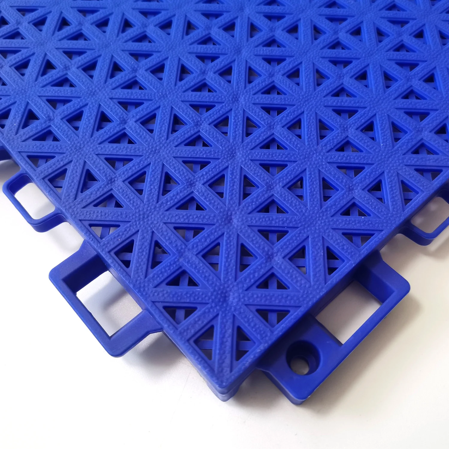 EC305G surface and corner detail